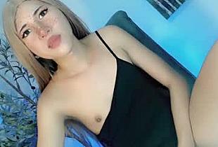hot_little_angel18 Cam