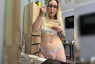 Miss-Fetish Cam