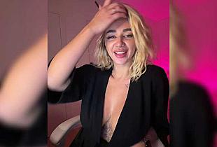 -AmazingBlonde- Cam