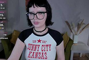 alice-chained Cam